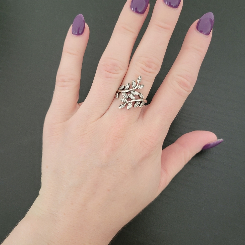 Pandora Sparkling Leaves Ring
